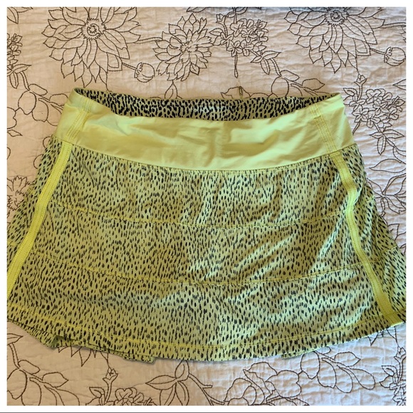 Lululemon Pace Rival Mid Rise Skirt.